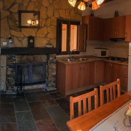 Holiday home Complejo Rural Rosa Del Gamonal *